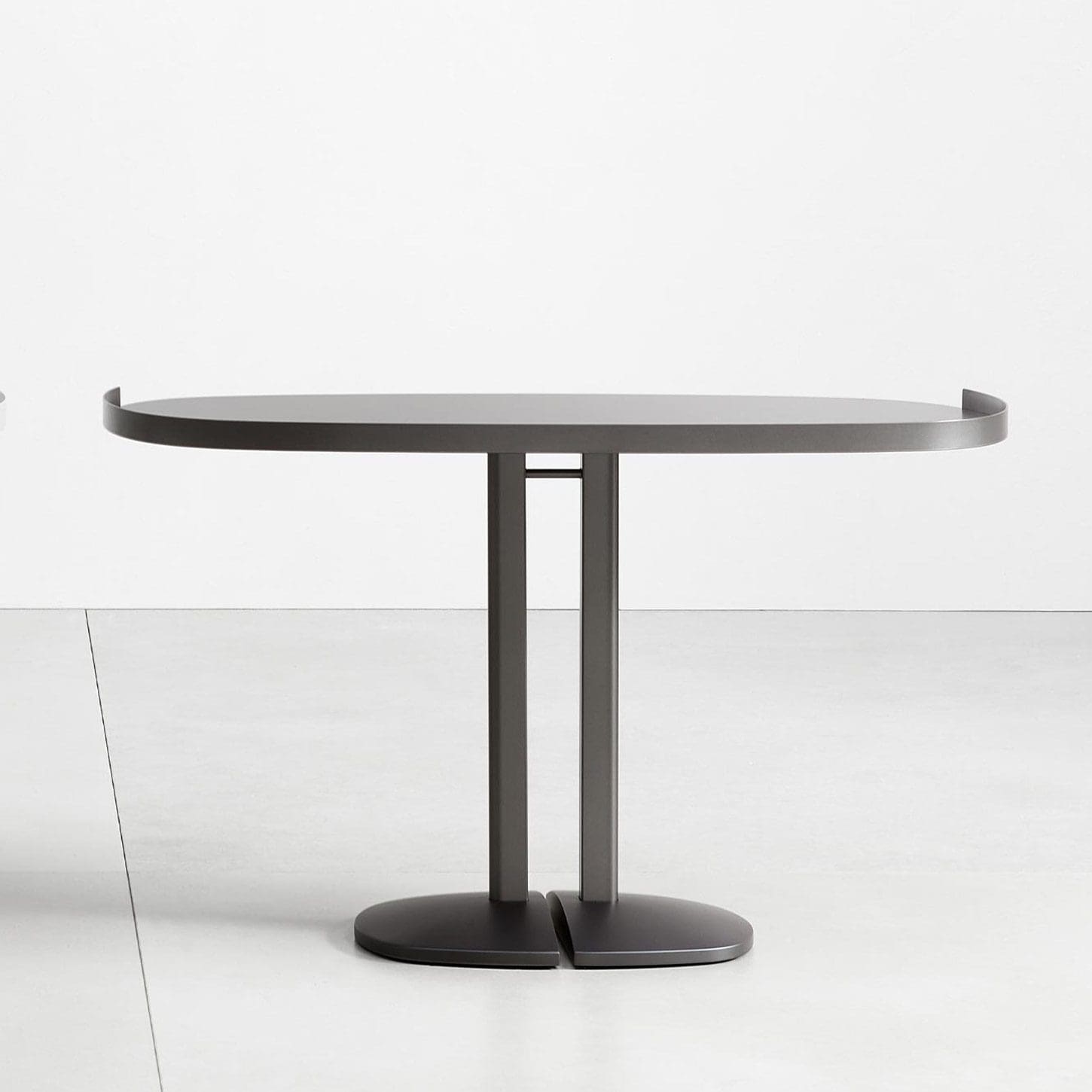 Flou Victoria small table Flou Victoria small table